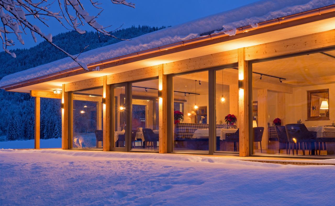 Das Leonhard - Naturparkhotel Am Weissensee Bagian luar foto